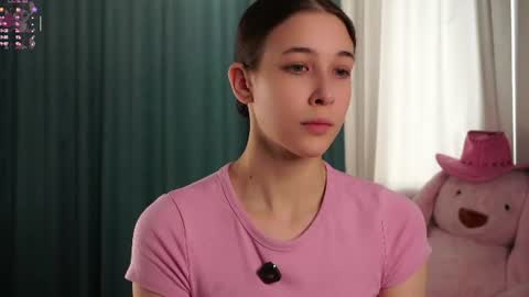 Eva  online show from 06-14-26, 11:23