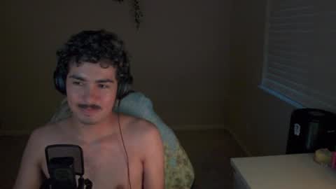 Snapshot of silentscout1 chatting on 04-01-26, 01:41 Scout online show from 04-01-26, 01:41