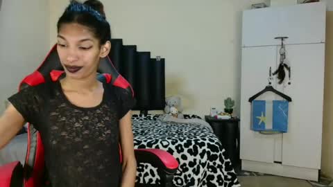 Snapshot of silky_indian69 chatting on 07-13-26, 01:08 Niki online show from 07-13-26, 01:08