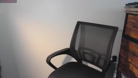 Snapshot of silly_cybin chatting on 03-03-25, 02:48 cybin online show from 03-03-25, 02:48