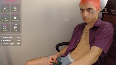 Snapshot of silly_cybin chatting on 03-08-25, 09:40 cybin online show from 03-08-25, 09:40