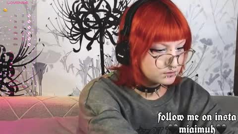 Snapshot of silly_soul chatting on 09-25-25, 08:12 Mia online show from 09-25-25, 08:12