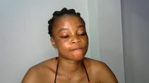 Snapshot of silm_baddie14 chatting on 06-10-26, 02:12 slim daddie14 online show from 06-10-26, 02:12