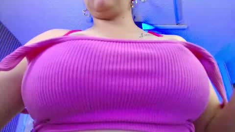 Snapshot of silvana_monroe chatting on 11-28-25, 01:14 SIlvana online show from 11-28-25, 01:14