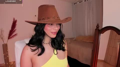 Snapshot of silvanna_moore chatting on 07-18-26, 11:41 Silvanna online show from 07-18-26, 11:41