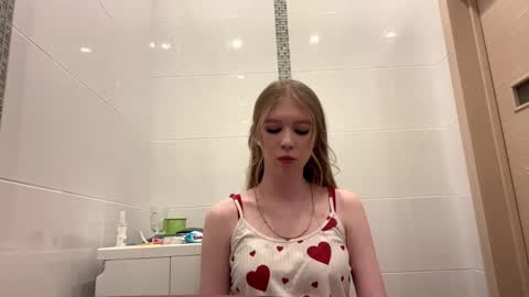 AURELIA online show from 12-04-25, 01:09