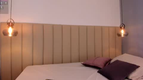 Snapshot of silver_monroe chatting on 12-03-25, 10:35 silver_monroe online show from 12-03-25, 10:35