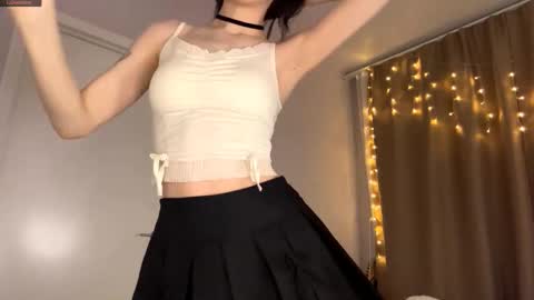 Snapshot of silverflower_ chatting on 02-22-26, 03:21 Riya online show from 02-22-26, 03:21