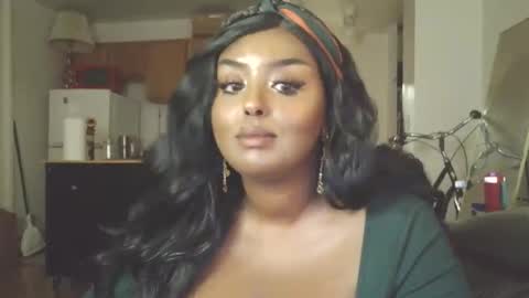 Snapshot of siminfox chatting on 11-07-25, 01:27 Simin Fox online show from 11-07-25, 01:27