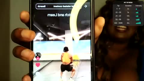 Snapshot of siminfox chatting on 05-19-26, 01:56 Simin Fox online show from 05-19-26, 01:56