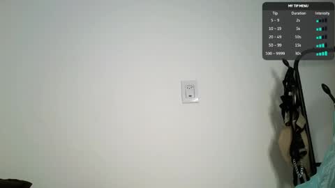 Snapshot of siminfox chatting on 05-20-26, 12:17 Simin Fox online show from 05-20-26, 12:17