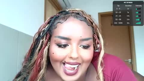 Snapshot of siminfox chatting on 06-02-26, 12:18 Simin Fox online show from 06-02-26, 12:18