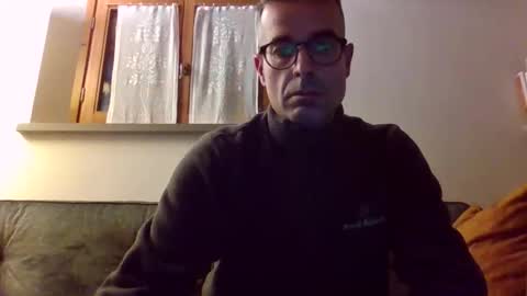 Snapshot of simmeturbate chatting on 12-14-25, 09:30 Italiandaddyitalydickassbottomassholecomshowmasturbatenudeboyitalyatleticcutemuscolarhardcockdickboy online show from 12-14-25, 09:30