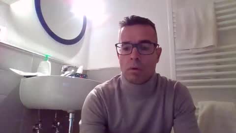 Snapshot of simmeturbate chatting on 02-23-26, 07:06 Italiandaddyitalydickassbottomassholecomshowmasturbatenudeboyitalyatleticcutemuscolarhardcockdickboy online show from 02-23-26, 07:06