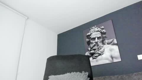 simon_leon01 online show from 01-27-25, 11:22