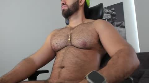simon_leon01 online show from 04-07-26, 01:44