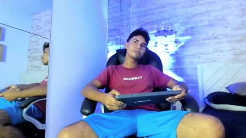 simon_pernia online show from 12-04-25, 02:54