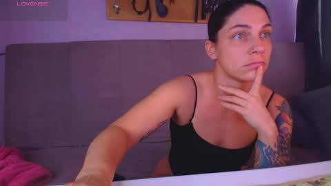 simona_moonshine online show from 04-19-26, 04:45