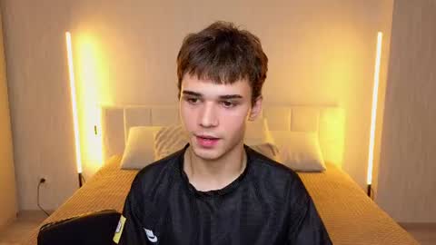 Alex online show from 06-23-26, 10:24