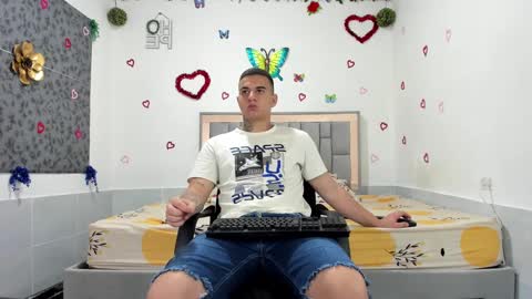 SIMON KELER online show from 09-11-25, 01:17