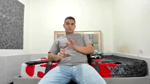 SIMON KELER online show from 02-18-26, 01:01