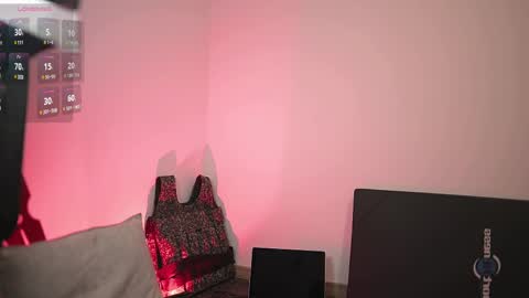 Snapshot of simoon_01 chatting on 02-14-25, 05:19 SIMOON online show from 02-14-25, 05:19