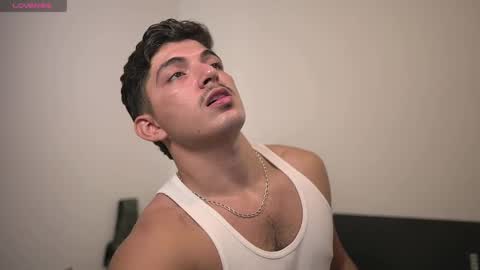 Snapshot of simoon_01 chatting on 02-25-25, 08:19 SIMOON online show from 02-25-25, 08:19