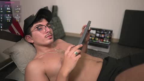 Snapshot of simoon_01 chatting on 03-08-25, 04:45 SIMOON online show from 03-08-25, 04:45