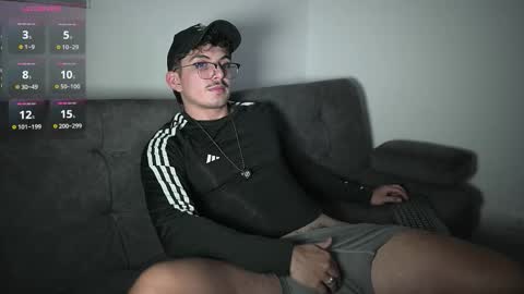 Snapshot of simoon_01 chatting on 10-03-25, 05:04 SIMOON online show from 10-03-25, 05:04