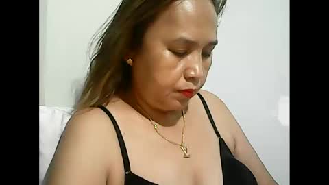 Snapshot of simplecity45 chatting on 11-20-25, 05:40 Carolyn online show from 11-20-25, 05:40