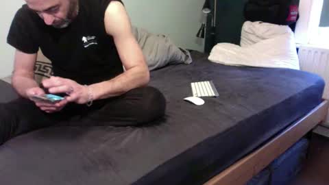 Snapshot of simplyminded chatting on 01-16-26, 12:09 simplyminded online show from 01-16-26, 12:09