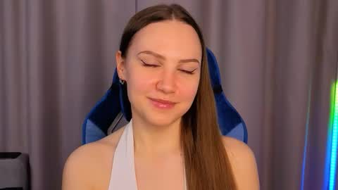 Snapshot of simplyzoe chatting on 02-28-26, 03:29 Zoe online show from 02-28-26, 03:29