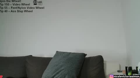 Snapshot of simsibaby chatting on 09-24-25, 10:13 Simsi online show from 09-24-25, 10:13