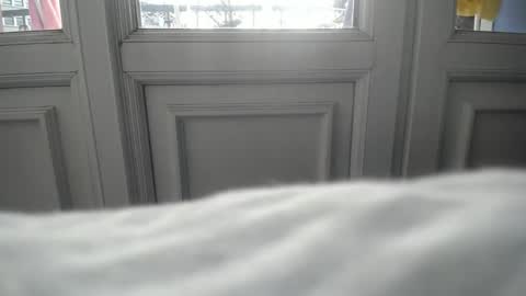 Snapshot of simur_sahso chatting on 12-11-24, 03:15 Sofi wed. - sat. 11am - 11 pm and Santi with Sofi sun.. - tue. 11 am - 5 pm  europe online show from 12-11-24, 03:15