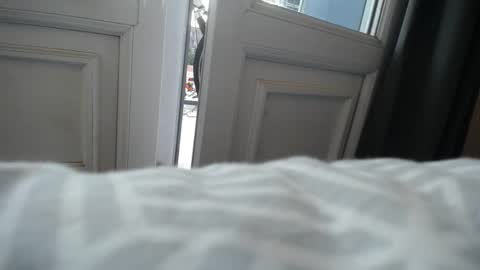 Snapshot of simur_sahso chatting on 12-20-24, 03:31 Sofi wed. - sat. 11am - 11 pm and Santi with Sofi sun.. - tue. 11 am - 5 pm  europe online show from 12-20-24, 03:31