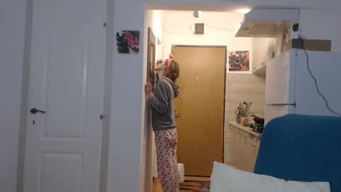 simyhvn online show from 02-05-25, 05:09