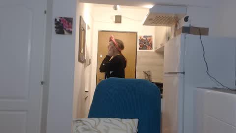 simyhvn online show from 02-18-25, 05:09