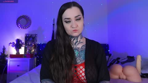 Snapshot of sindeleros chatting on 12-09-24, 01:34 Ms. Sindel online show from 12-09-24, 01:34