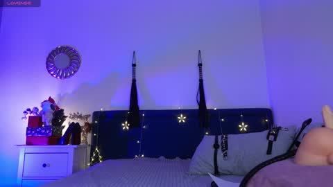 Snapshot of sindeleros chatting on 01-10-25, 05:56 Ms. Sindel online show from 01-10-25, 05:56