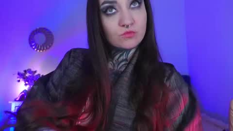 Snapshot of sindeleros chatting on 02-17-25, 05:43 Ms. Sindel online show from 02-17-25, 05:43