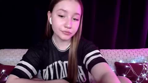 Sindi online show from 12-17-24, 05:47