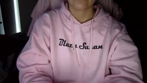 Snapshot of sindrastone chatting on 01-10-25, 11:50 Sindra online show from 01-10-25, 11:50