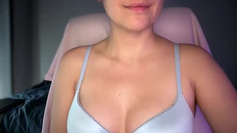 Snapshot of sindrastone chatting on 09-09-25, 11:26 Sindra online show from 09-09-25, 11:26