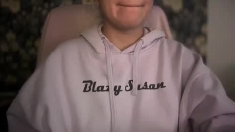 Snapshot of sindrastone chatting on 11-03-25, 10:53 Sindra online show from 11-03-25, 10:53