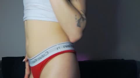 Snapshot of sinfulldesires chatting on 02-01-26, 12:26 Two4Fun online show from 02-01-26, 12:26