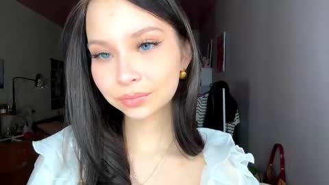 Emma online show from 11-18-25, 12:31