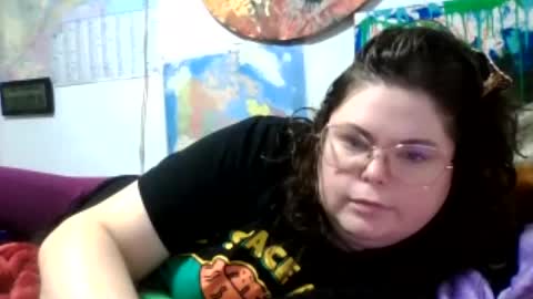 Snapshot of siofra chatting on 06-23-26, 08:07 Siofra online show from 06-23-26, 08:07