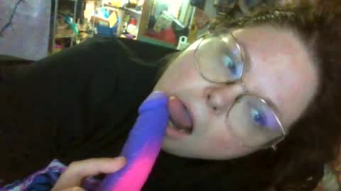 Snapshot of siofra chatting on 07-16-26, 11:00 Siofra online show from 07-16-26, 11:00