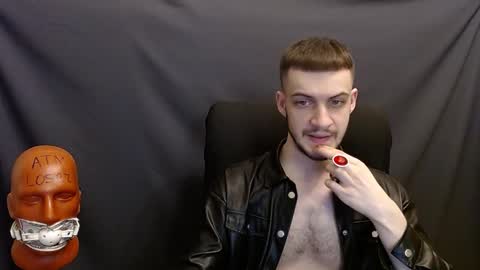 Snapshot of sir_damien chatting on 12-28-24, 02:43 Sir Damien online show from 12-28-24, 02:43