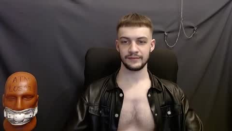 Snapshot of sir_damien chatting on 01-22-25, 08:17 Sir Damien online show from 01-22-25, 08:17